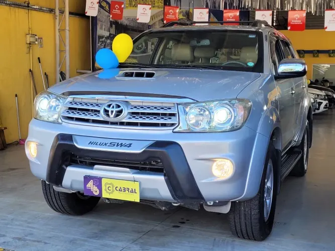 Toyota Hilux SW4 SRV D4-d 4X4 3.0 TDI Dies. AUT 2009