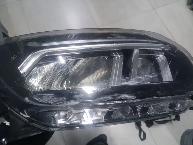 Farol da Duster 2025