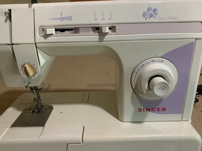 Máquina de costura Singer