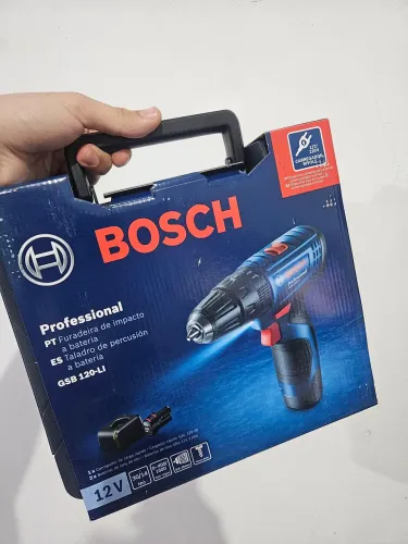 Parafusadeira/Furadeira Bosch GSR 120-LI 12V nova, lacrada, pronta para uso.