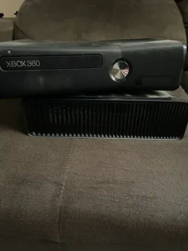 Vendo 2 Xbox para retirada de peças