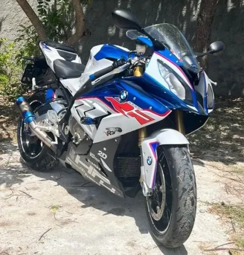 BMW s1000rr com motor danificado