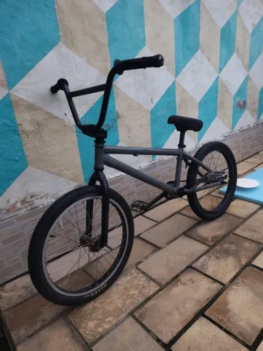 BMX Profissional Sunday em Cromoly