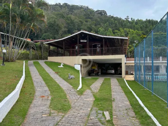 Casa em Condomínio : / Residencial / Sítio da Moenda