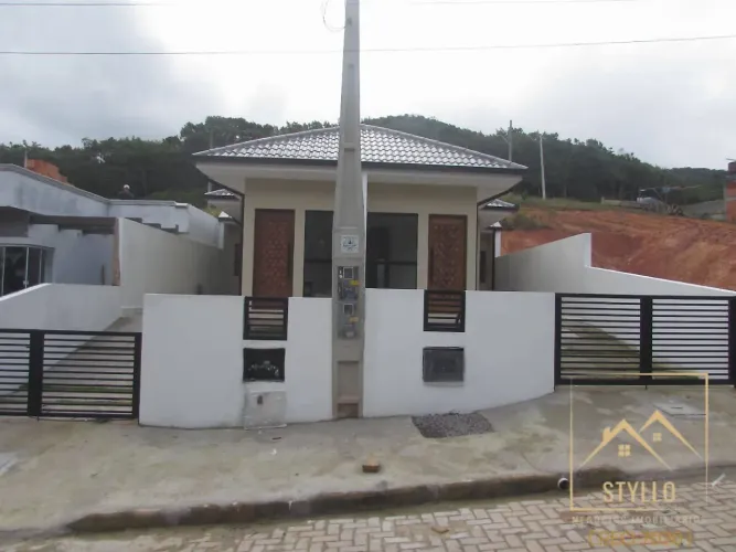 Casa com 2 dormitórios a venda, 53,00 m² por R$ 375.000,00 - Forquilhas
