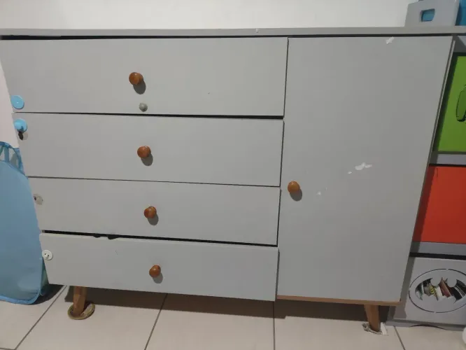 Cômoda doação
