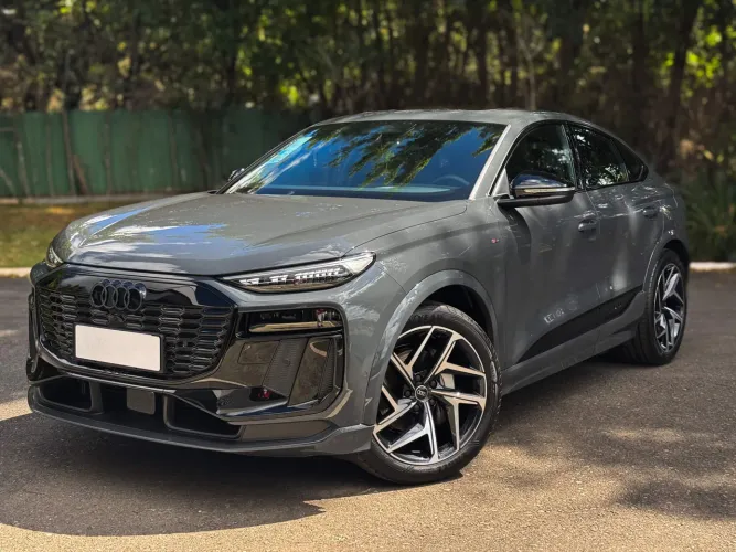 Audi Q6 E-Tron Quattro Sportback Performance Black 2026