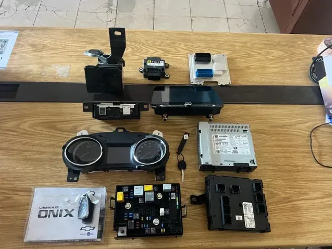 Kit Code Chevrolet Onix - Módulo, Painel, Chave e Acessórios (Original)