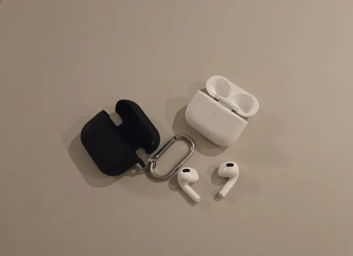 Apple AirPods 3ª Geração com problema na caixa
