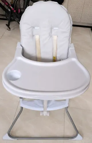Cadeira de alimentação.
