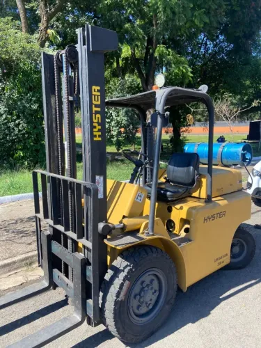 Empilhadeira Hyster 2,5 ton - Excelente Conservação