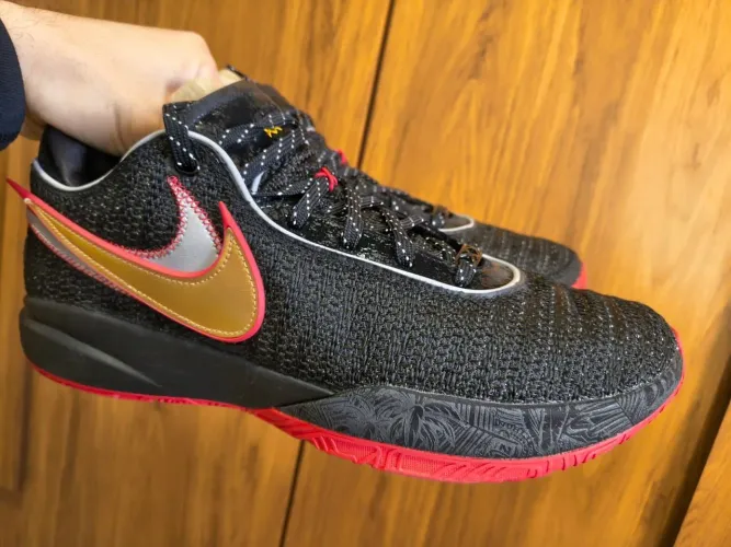 Tênis Basquete Nike Lebron 20 Bred - 46
