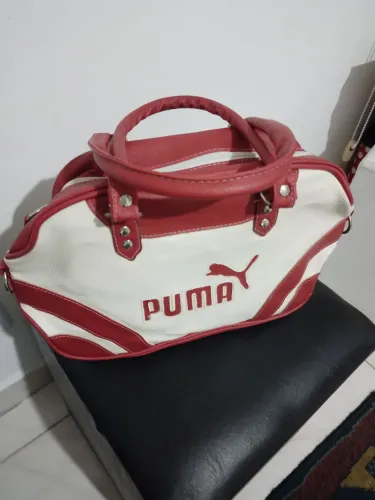 Bolsa branca e vermelha 