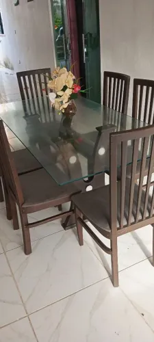 Vendo mesa 6 cadeira de vidro em Betim 