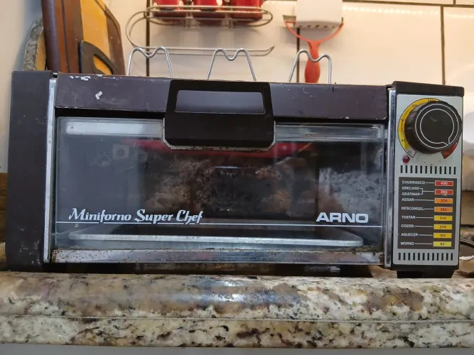 Mini forno elétrico 127v .