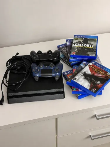 Ps4, 2 controles, 8 jogos 