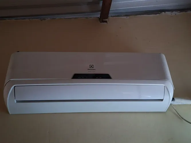 Vende-se split electrolux 18000 btu's