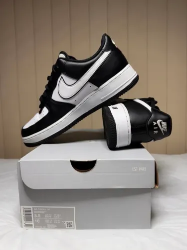 Nike Air Force 1 Original Preto e Branco Tamanho 40 - Excelente Estado
