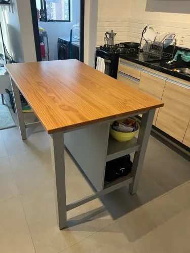 Balcão de cozinha / despensa (madeira, estilo ilha)