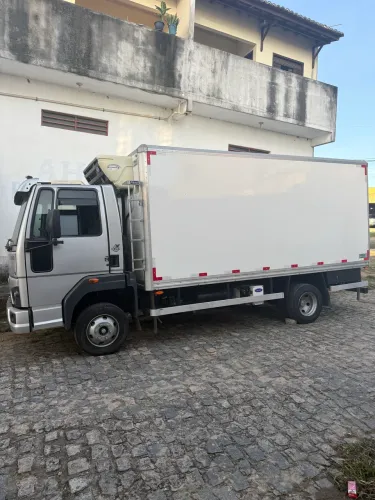 Ford Cargo 816 S 2015 Baú Frigorífico Carrier Citimax 500 - 6 Pneus Michelin Novos