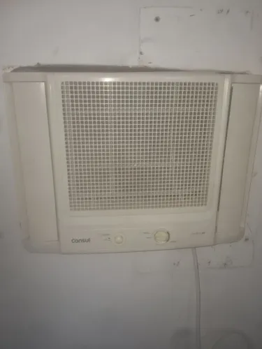 Ar condicionado de janela gelando muito