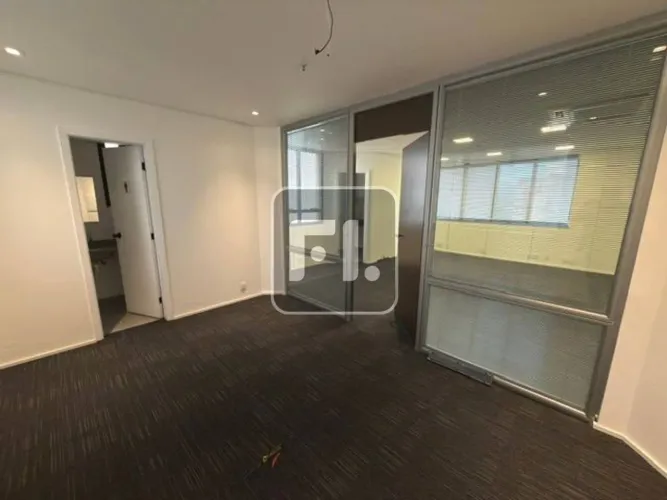 Conjunto para alugar, 140 m² por R$ 20.428,00/mês - Itaim Bibi - São Paulo/SP