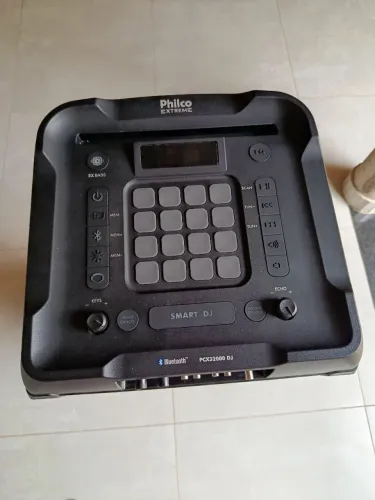 Caixa amplificada PCX32000 DJ 2400W RMS
