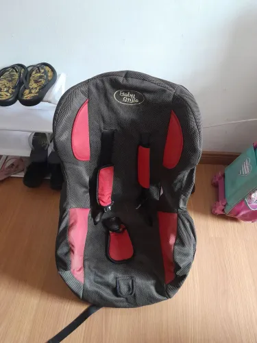 Vendo uma cadeirinha de transporte de criança