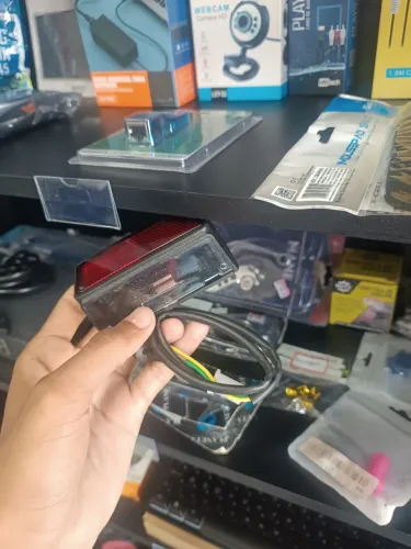Olho de gato LUZ DE PLACA)