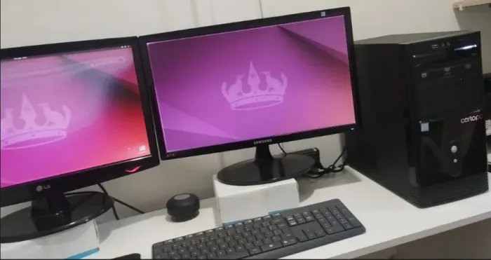 Computador com 2 monitores