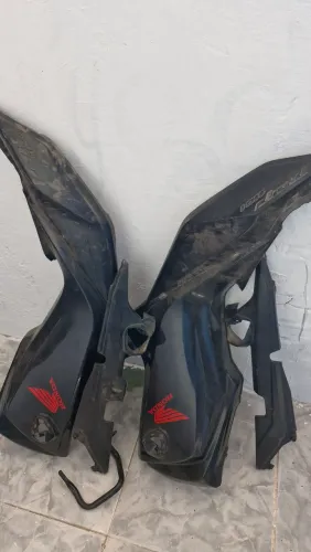 Carenagem lateral de pop 110 da Honda ORIGINAL <br>Honda original