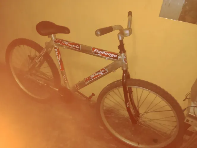 Bicicleta de alumínio