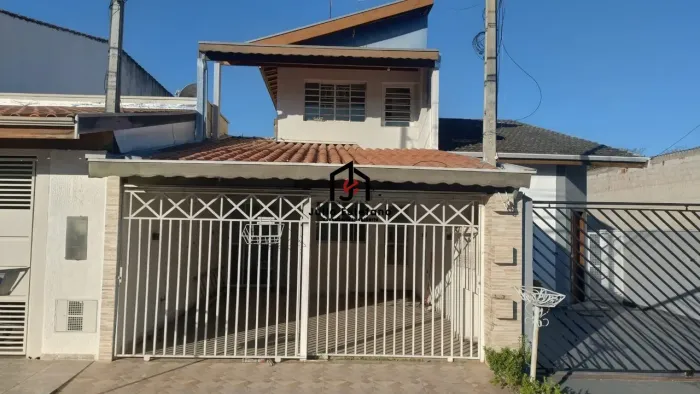 Sobrado com 6 dormitórios sendo 2 suítes no bairro Residencial Mombaça I em Pindamonhangab