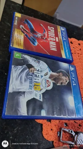 Vendo esses dois jogos ps4 fifa 18....$60..... homem aranha $100