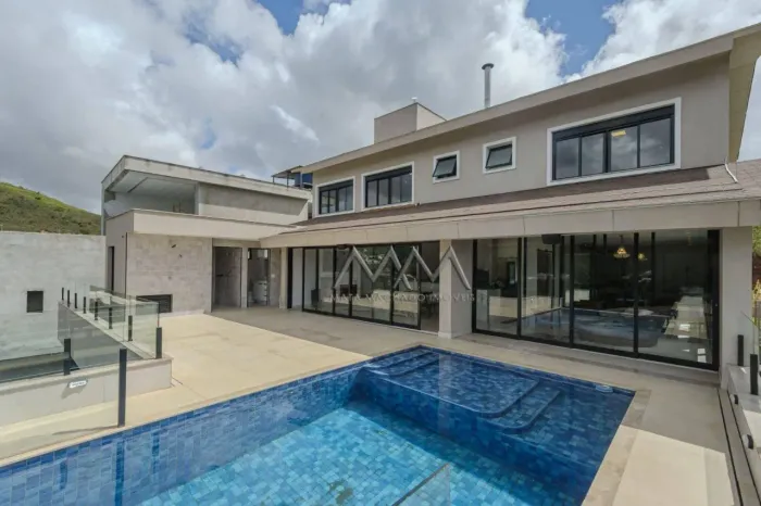 Casa à venda no Vila Del Rey Anexo | 855 m² - 5 quartos