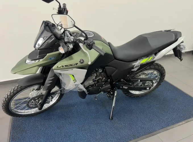 Yamaha XTZ 250 Lander Connected ABS 2025/2026
