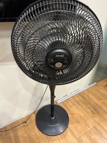 Ventilador de Pedestal Arno Turbo silêncio Max