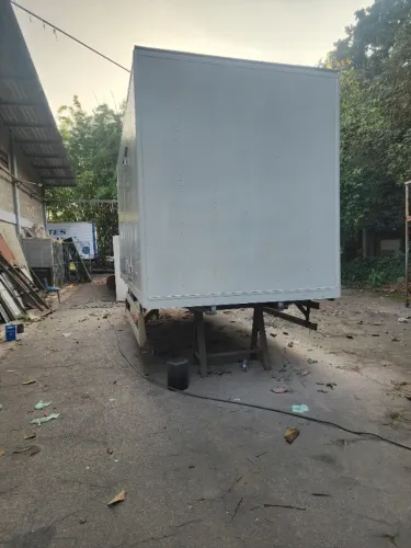 Vendo baú alumínio