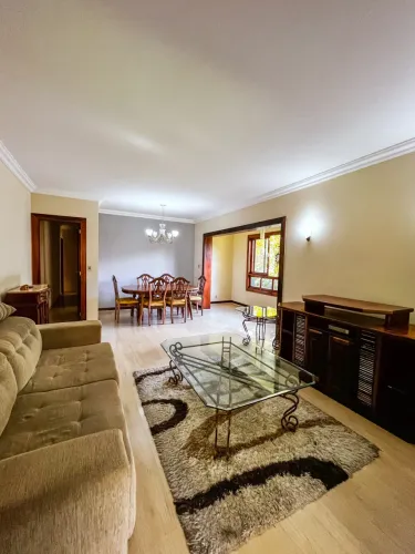 Casa linear em Corrêas