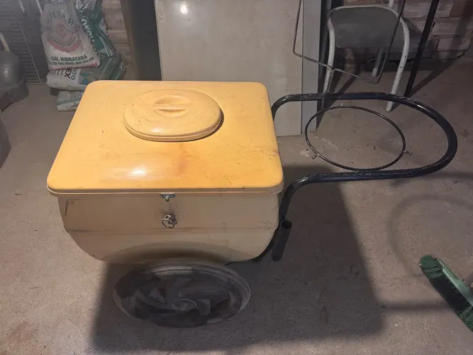 Venda de carrinho de picolé