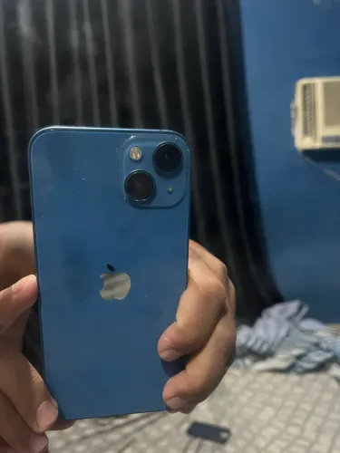 Vendo iPhone 13 Azul 