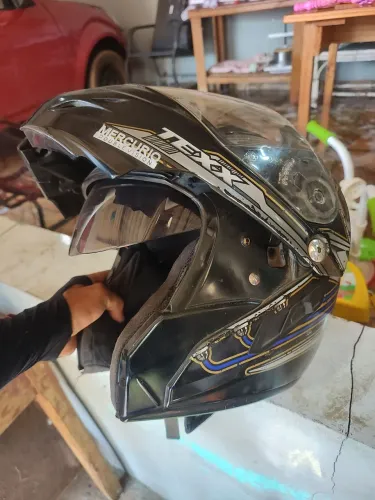 Capacete a venda 