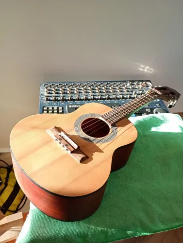 Cavaquinho zerado Hofma