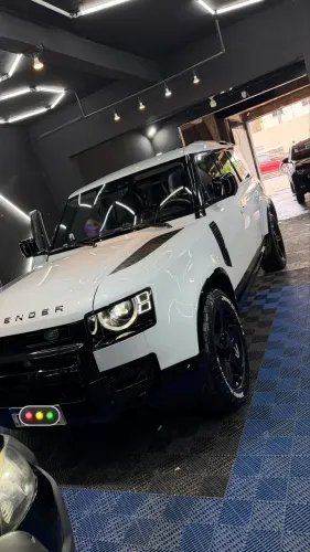 Land Rover Defender 110 2.0 Turbo SE SI4 AUT 2022