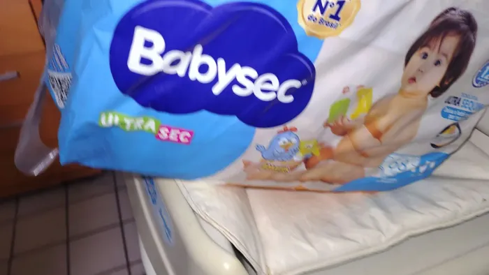 vendo fraldas descartaveis 68 un Tam M