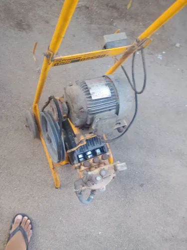 Vendo máquina jato de lava carro ou moto