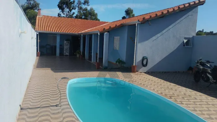 Chácara com 2 quartos à venda, 243 m² por R$ 349.990 - Perímetro Urbano - Alambari/SP