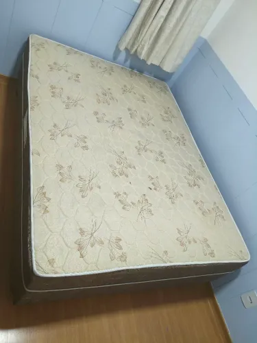 Cama Box Casal Umaflex Molas Ensacadas 1,38x1,88 - Conservada