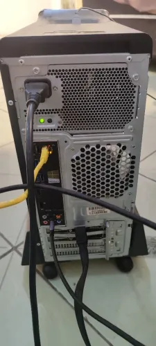 CPU Dell core i7 3.60 GHz 16 GB RAM placa de video 2 GB AMD SSD 700GB 