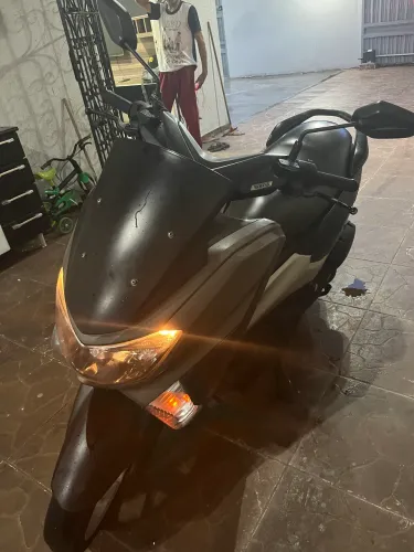 Moto nmax 160 cc - moto de mulher 